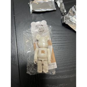 Basic R 100% Series 47 Medicom Bearbrick‎ Be@rbrick